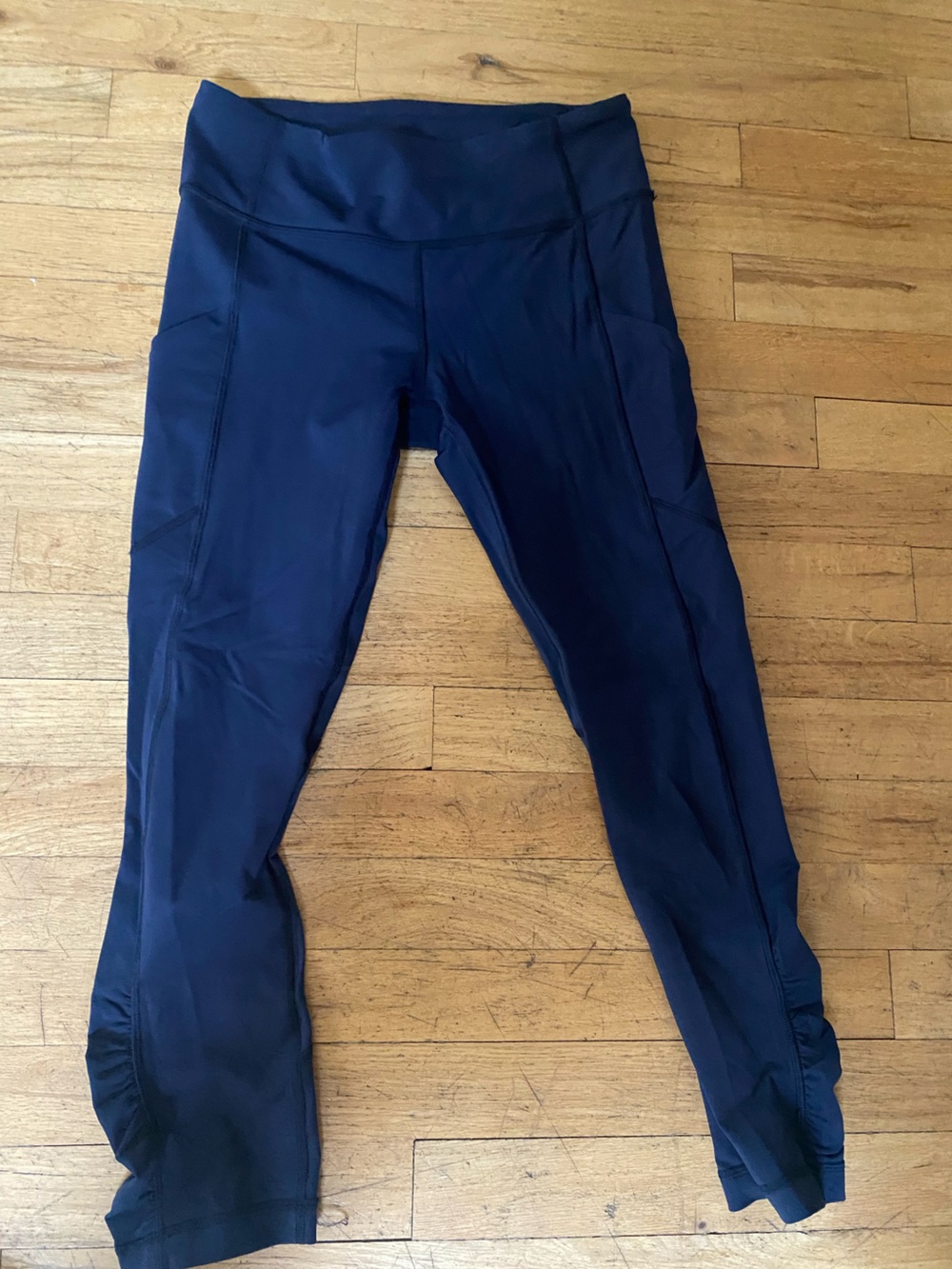 Lulu lemon navy leggings. Size 6